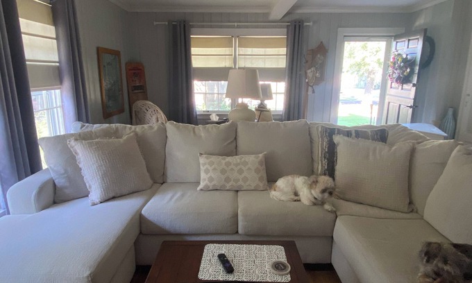 Macon Casa | Park, downtown, antiques, restaurants, all within walking distance. 1942 home.