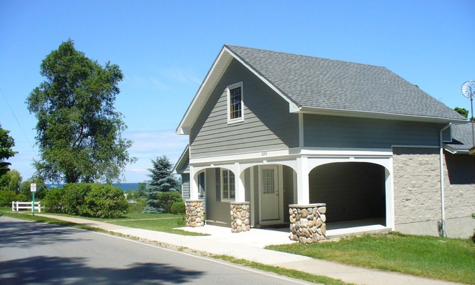 Empire Casa | Park Place Guest House (600 pies de la playa del lago Michigan)