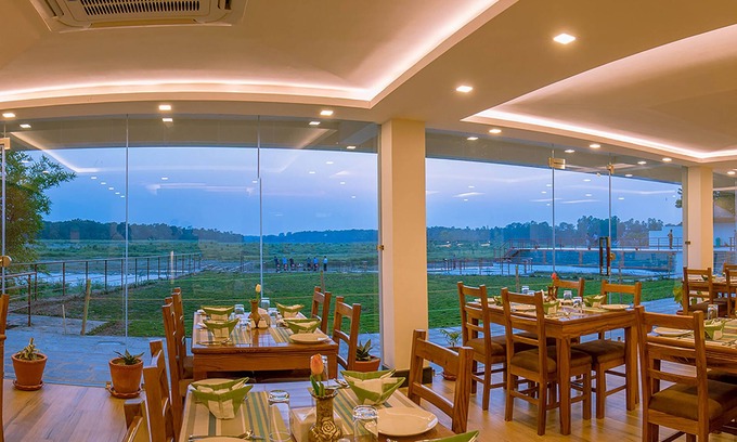 Sauraha Hotel | Park Safari Resort