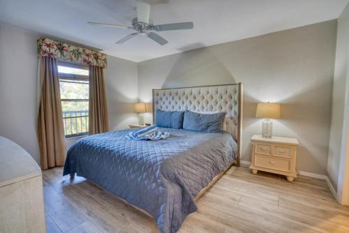 Park Shore Casa | Park Shore Resort - Pool & Bar Close to Beach