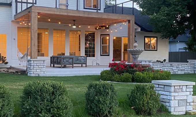 West Valley Casa | Park-Side Paradise in West Boise
