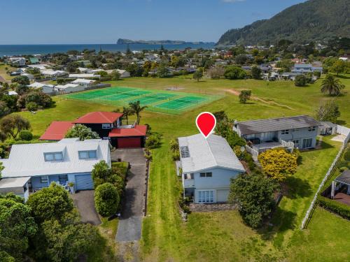 Pauanui Casa | Park View Lockwood - Pauanui Holiday Home