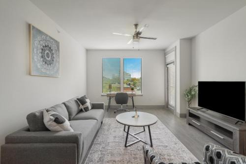 Oak Lawn Apartamento | Park West 450 1bedroom Suite, Pool, Gym, Parking