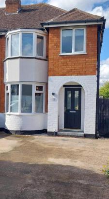 Bloxwich Casa | Parkdale-2 Bedroom House in Sheldon Birmingham