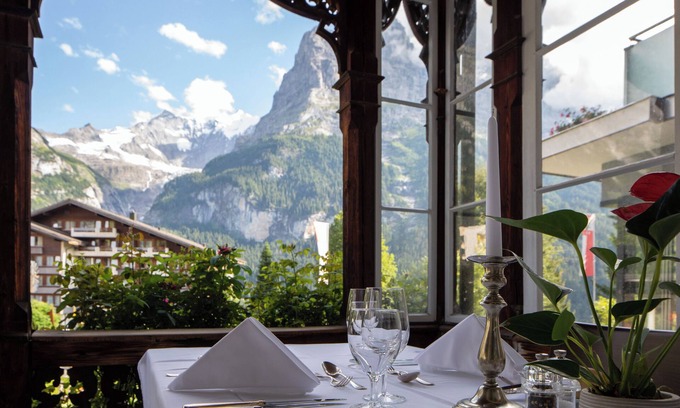 Grindelwald Hotel | Parkhotel Schoenegg