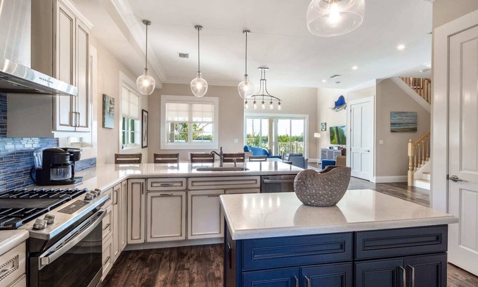 Key West Casa | Parking, Pet Friendly, Pool, Dock - Suncoast House