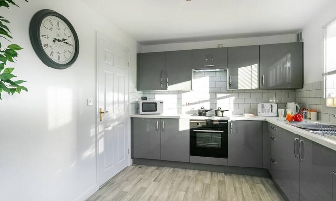 Lincoln Casa | * Parking * Sleeps 6 *Fast Wi-FI