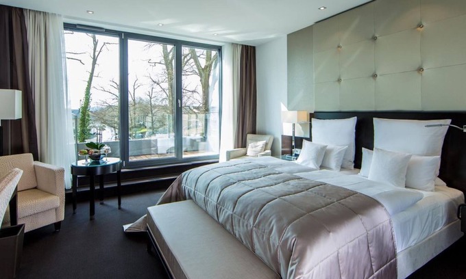 Johannisberg Casa | Parkresidenz Deluxe mit Balkon Inkl. Frühstück - Relais & Châteaux Hotel Burg Schwarzenstein