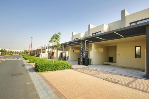 Dubai Villa | Parkside 2 family Townhouse-3BR-Emmar South Golf