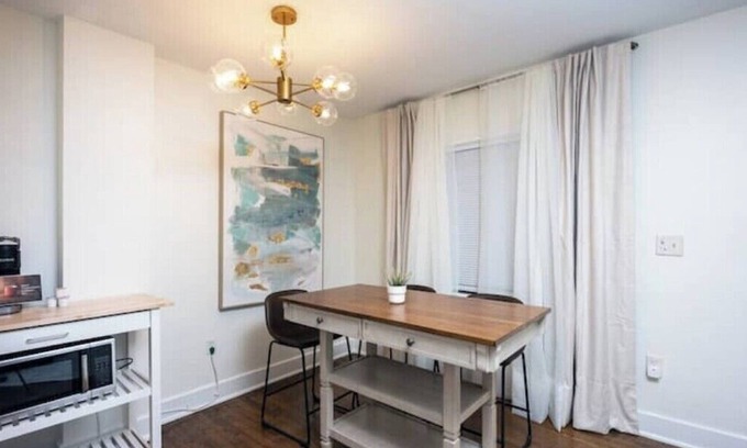 Historic Uptown Apartamento | Parkside Duo