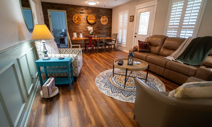Mount Washington Casa | "Parkside Haven with Hot Tub Near Bourbon Trail & Louisville"