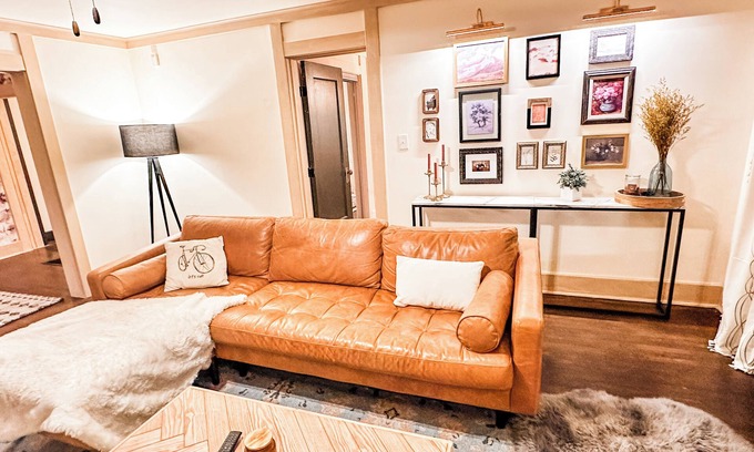 South Hyde Park Casa | Parkside Haven - with electric scooters ARi-BNB Super-host