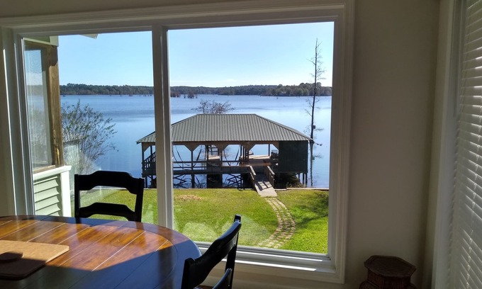 Bernice Casa | Parkside Perch on Lake D'Arbonne