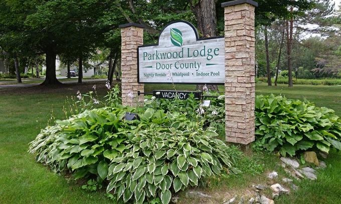 Fish Creek Cabina | Parkwood Lodge - Door County