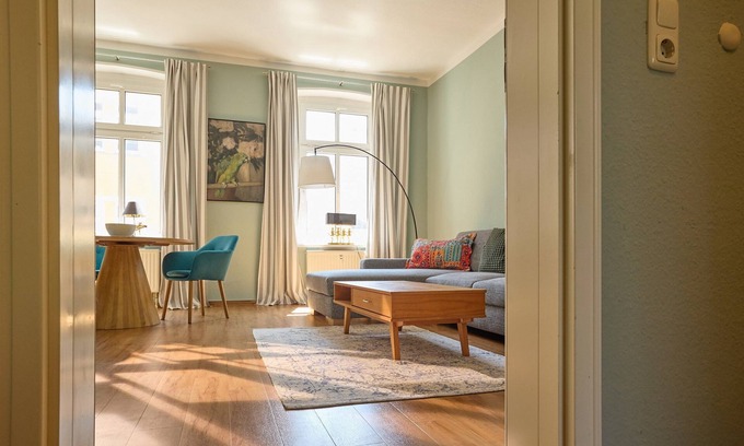 Schwerin Apartamento | Parrot in the old town of Schwerin - ABC569