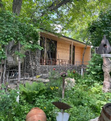 Byurakan Casa | Parsamyan's Art and Craft house