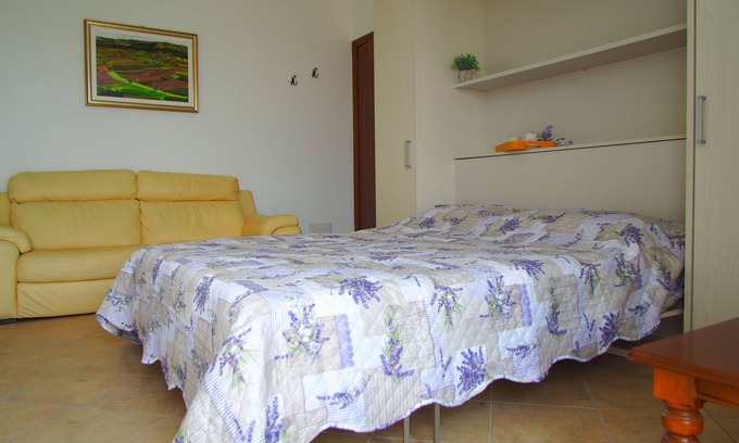 Verduno Apartamento | Parson's Vineyard Brown B