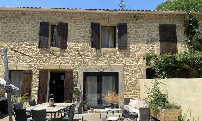 Pujaut Otro | Partie de Mas , 2 Chambres, Jardin , Piscine