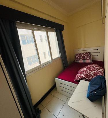Al Muraqqabat Apartamento | Partition Rooms in Deebaj Hotel Apartment
