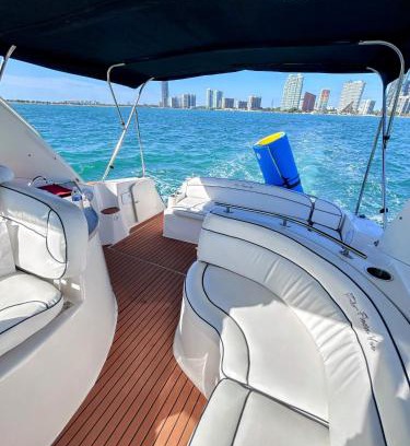 Little Havana Alquiler De Eote | Party On The Seas