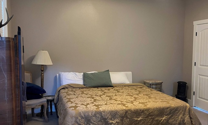 Port Angeles Casa | Pasific NorthWest Waterfront Retreat
