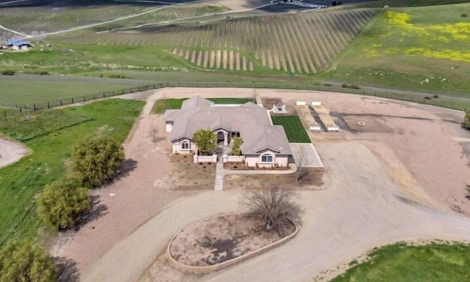 San Miguel Casa | Paso Robles area home on 10 acres amazing view