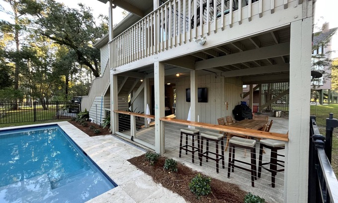 Pass Christian Casa | Pass Christian Waterfront w/ Private HEATED Pool & Beautiful Back Porch