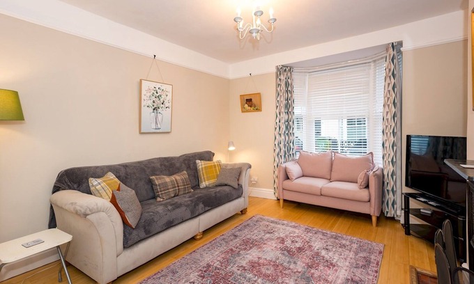 Shrewsbury Casa | Pass the Keys | 3 Storey Townhouse