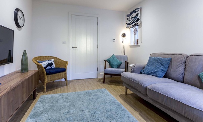Cherry Hinton Casa | Pass the Keys | 3BR Newly Built Contemporary Home in Historic City near Addenbrooke's
