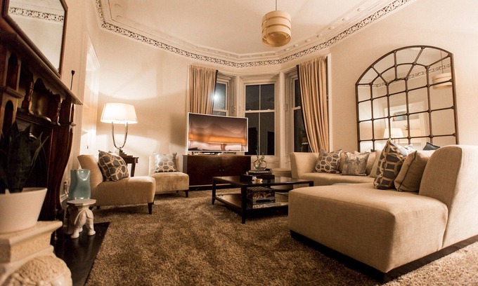 Glasgow Casa | Pass the Keys | 5 Star Luxury Main door 3bedroom Garden Duplex