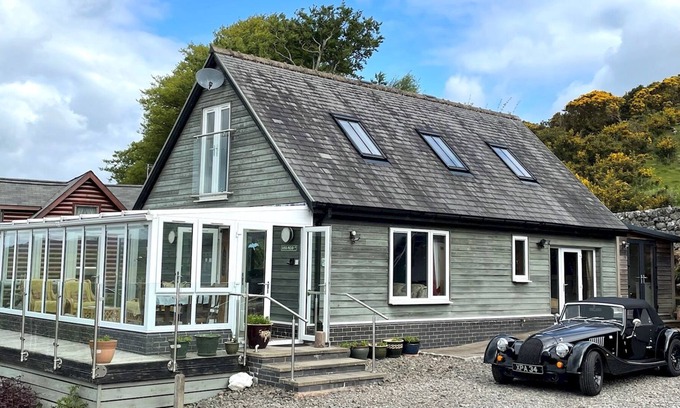 Rockcliffe Casa | Pass the Keys | Beautiful 2BR House With Outstanding Views