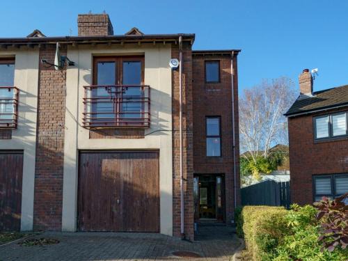Belfast Casa | Pass the Keys Beautiful 3-Bed Riverside Townhouse w Parking