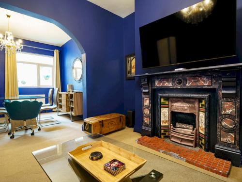 Gaeltacht Quarter Casa | Pass the Keys Beautiful Spacious 4 Bed Historical W. Belfast