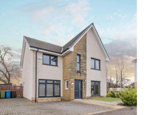 Newton Mearns Casa | Pass the Keys Comfortable and Fabulous Family Home