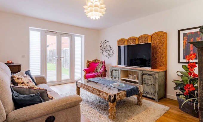 Aylsham Casa | Pass the Keys | Comfortable family home