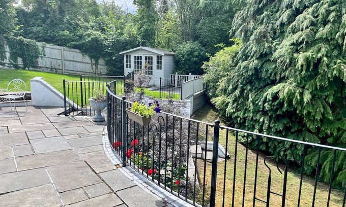 Rickmansworth Apartamento | Pass the Keys | Cosy one bed flat with parking and scenic views