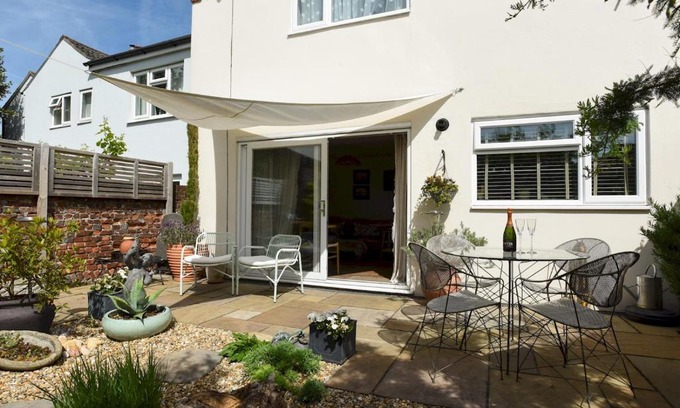 Emsworth Apartamento | Pass the Keys Emsworth Harbour Home with Private Garden