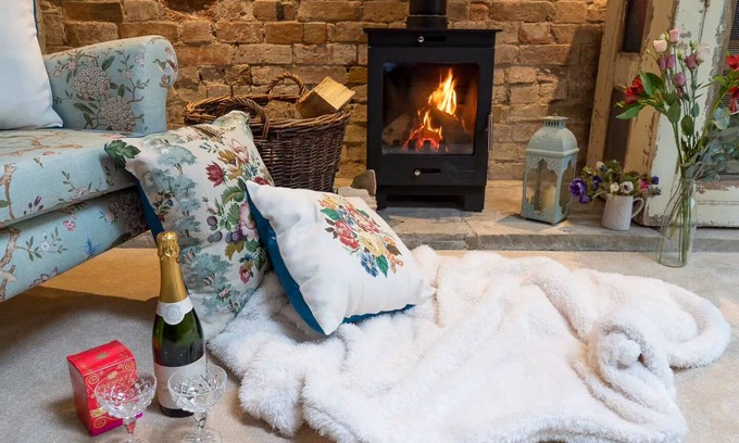 Wedmore Cabaña | Pass the Keys | Goose Feather Barn, Wedmore luxury cottage for two