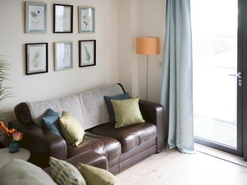 North West Apartamento | Pass the Keys Lovely 2-bed Glasgow Harbour with Parking and Views