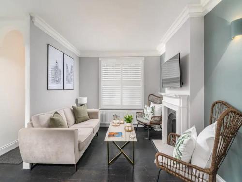 St Albans Casa | Pass the Keys Luxury 2 Bedroom Townhouse in Central St Albans
