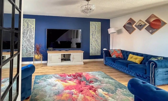 Quedgeley Apartamento | Pass the Keys | Modern spacious home | Hot Tub | Garden | Parking
