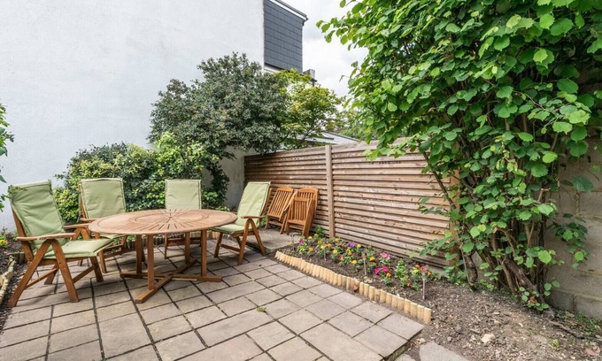 Abbey Casa | Pass the Keys | Perfect spot for Wimbledon! Relax and feel at home