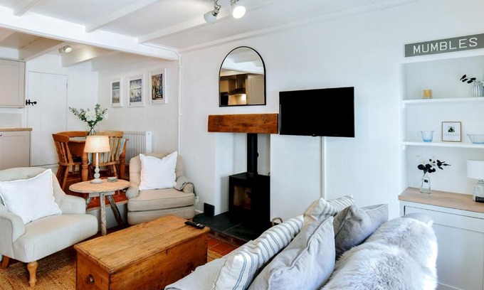 Mumbles Casa | Pass The Keys Rockhill Beautiful cosy cottage in Mumbles Sleeps 4