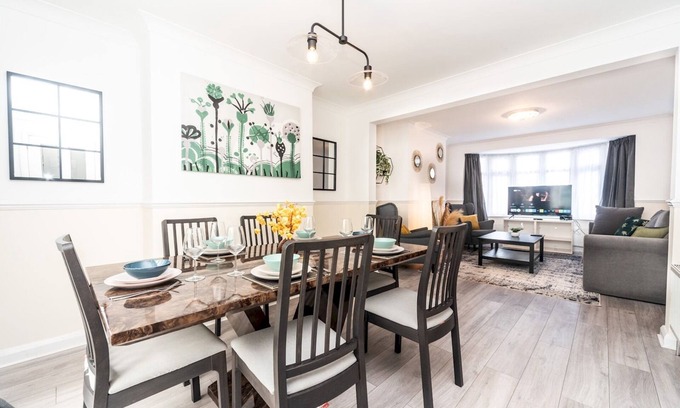 Barnehurst Casa | Pass the Keys | Spacious 4 Bed House Free Parking Near Station