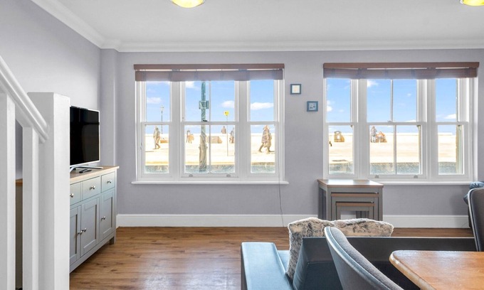 Herne Bay Apartamento | Pass the Keys | Sunset Cottage Luxury Home On The Seafront