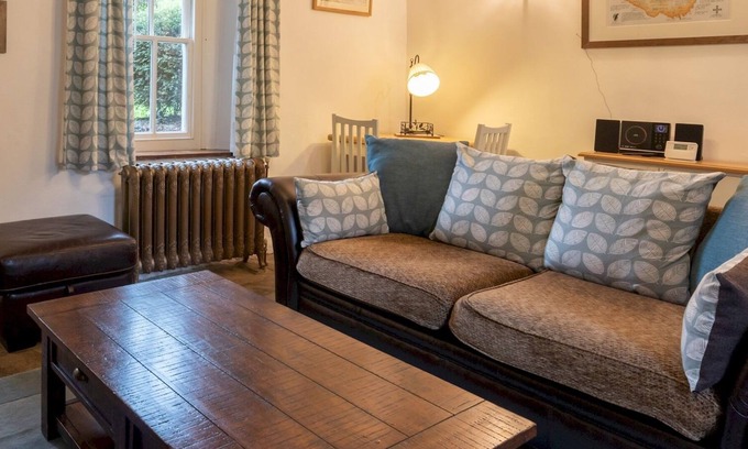 Staindrop Casa | Pass the Keys | The Snuggery - Super Cute Cottage in the Durham Dales