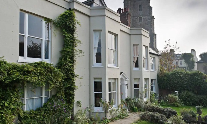 Old Town Hastings Apartamento | Pass the Keys | The Top Space