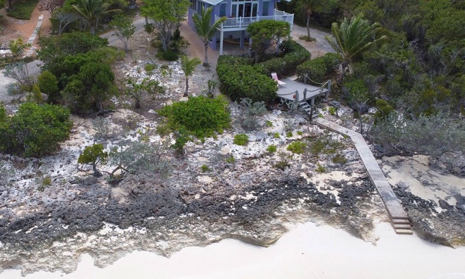 Clarence Town Cabaña | Passionate Pelican: Private Oceanfront Cottage