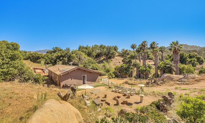 Ramona Casa | Patio & Mountain Views: Rustic Ramona Home!