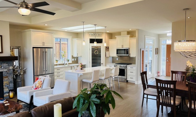Regional District of Nanaimo Casa | Patio Rancher close to sandy beaches, parks and amenities